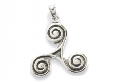 Davina – keltische Triskele (Kettenanhnger in Silber)